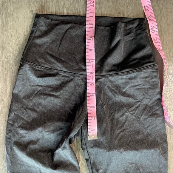 NWT Aerie Black Shiny Smooth Full Length Leggings Extra Small - Picture 9 of 10